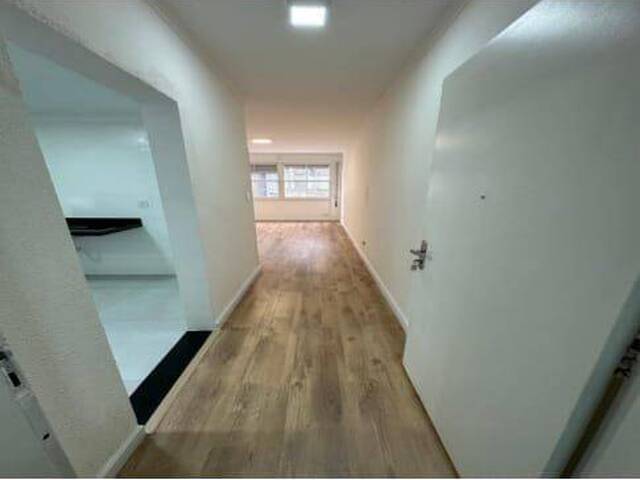 Apartamento para Venda em Santos - 3