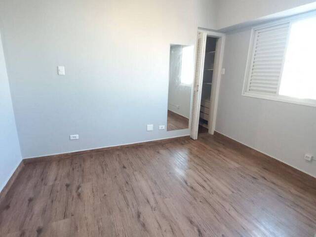 Apartamento para Venda em Santos - 5