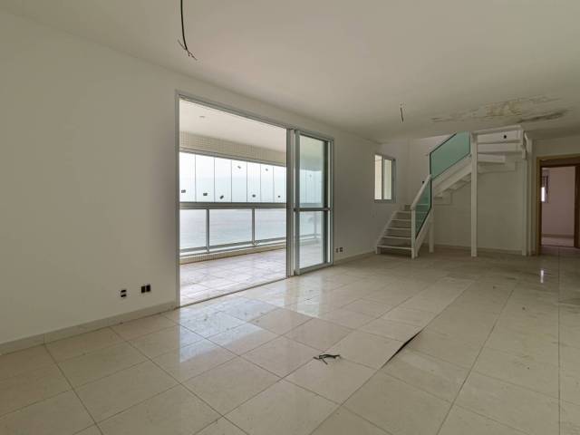 #232 - Apartamento para Venda em Santos - SP