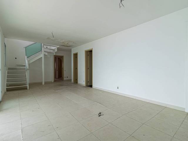 #232 - Apartamento para Venda em Santos - SP