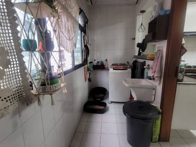 #239 - Apartamento para Venda em Santos - SP