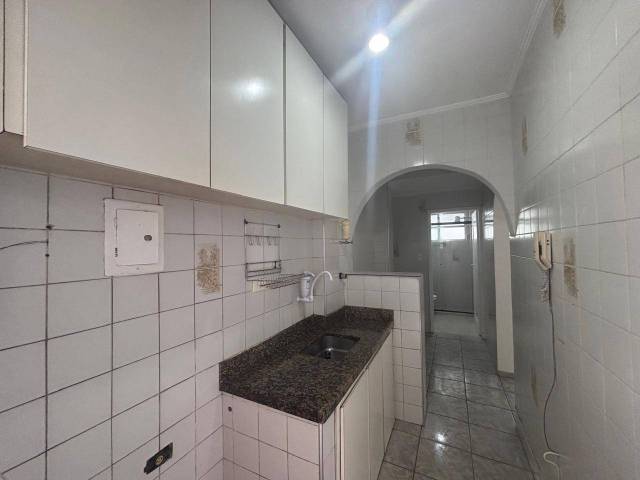 #241 - Apartamento para Locação em Santos - SP