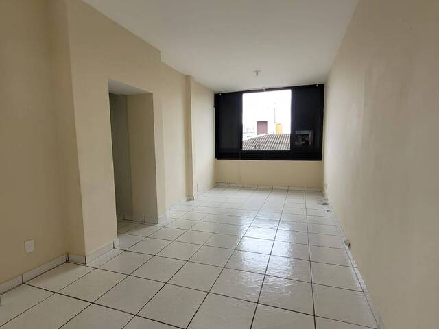 #245 - Apartamento para Locação em Santos - SP