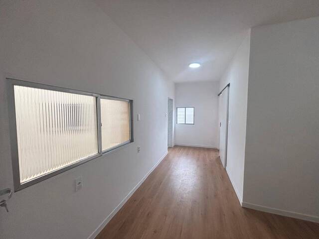#246 - Apartamento para Locação em Santos - SP