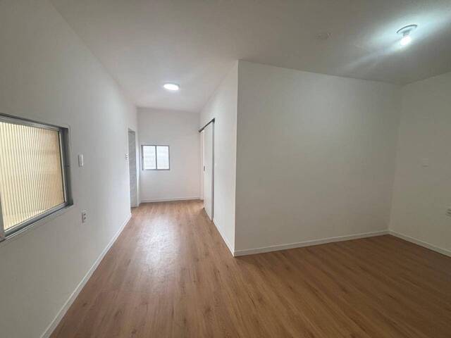 #246 - Apartamento para Locação em Santos - SP