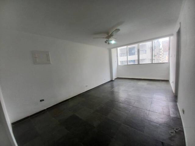 #255 - Apartamento para Locação em Santos - SP