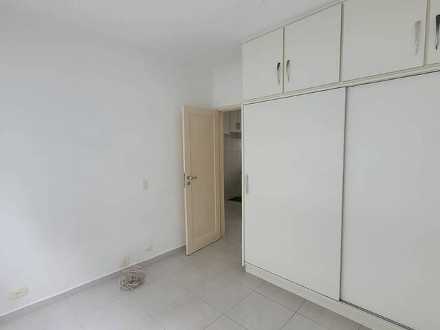 Apartamento para Venda em Santos - 5
