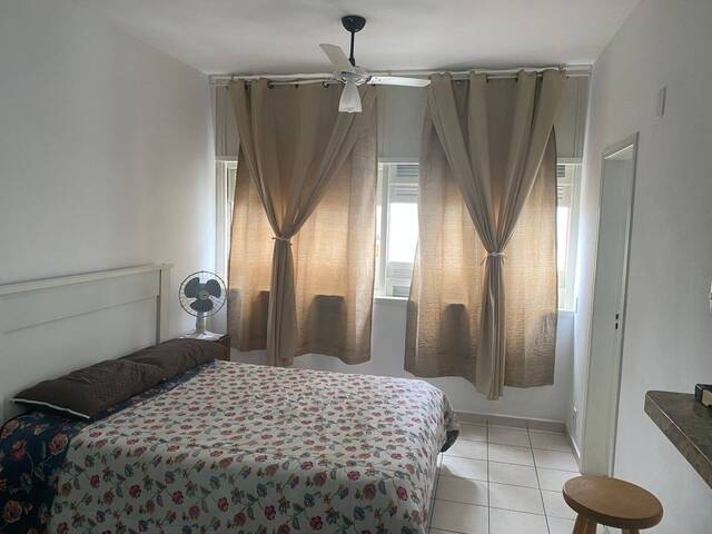 #273 - Apartamento para Locação em Santos - SP