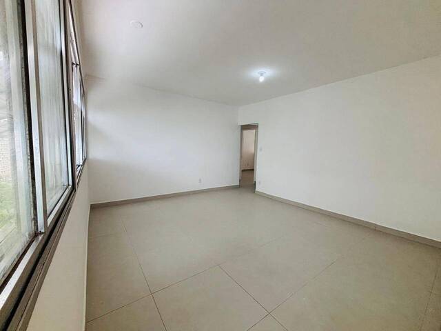 Apartamento para Venda em Santos - 3