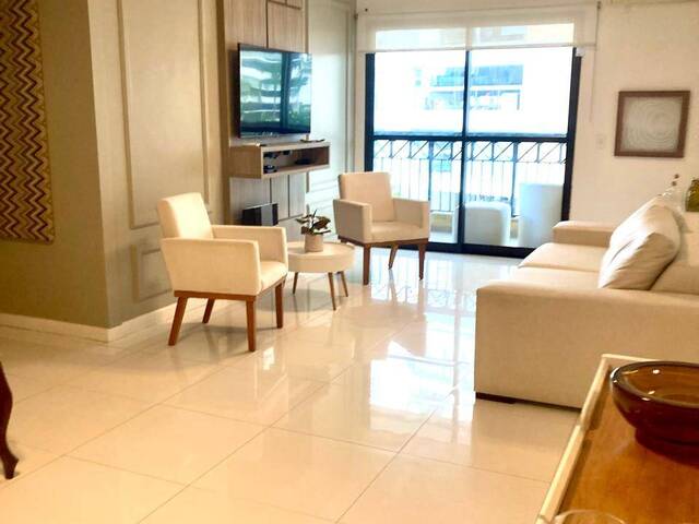 #320 - Apartamento para Venda em Santos - SP