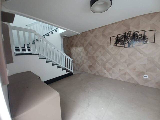 Sobrado para Venda em Praia Grande - 4