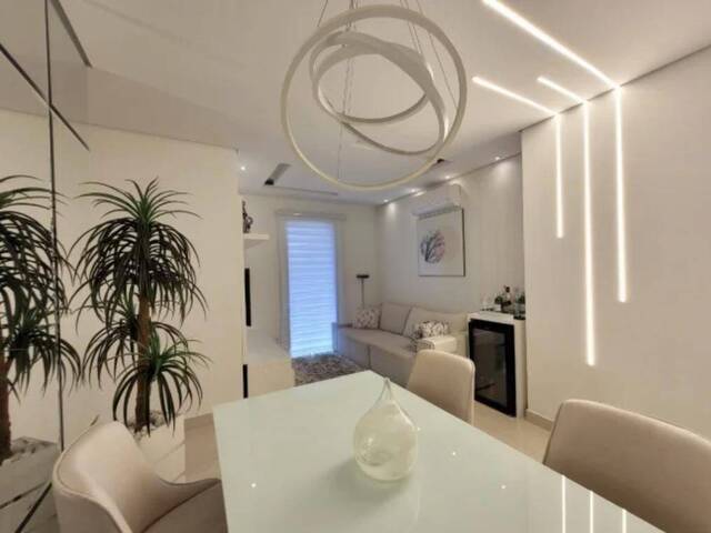 Apartamento para Venda em Santos - 2