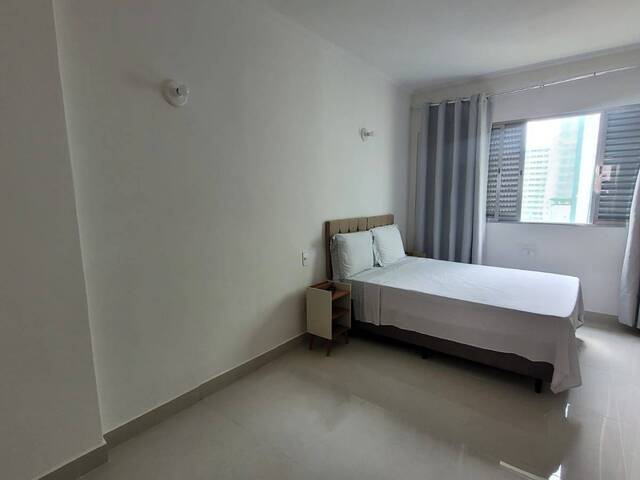 #KN0301 - Kitnet para Locação em Santos - SP - 1