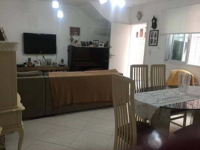 #CA0051 - Casa para Venda em Santos - SP - 2
